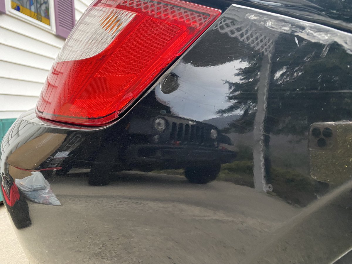 SarahRaqs's tweet photo. @AutobellCarWash in Waynesville, NC DAMAGED my vehicle but the manager says it’s “not their fault.” A PIECE OF THE BLUE CAR WASH BRUSH IS LITERALLY EMBEDDED IN THE VEHICLE!!! Are you fucking serious?!? 😡🤬😡🤬 #dontgotoautobell https://t.co/2ASenYIDQT