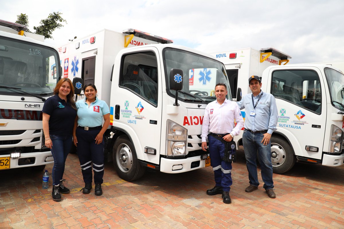 HospitalUbate's tweet photo. Con una inversión desde la @CundinamarcaGob que supera los 1.000 millones de pesos, nuestro Hospital recibió 4 ambulancias TAB que se pondrán al servicio de los municipios de #Ubate, #Sutatausa, #Simijaca y #Fuquene en beneficio de todos los usuarios de la #RedDeSaludNororiente https://t.co/NDy5nBV0Sn