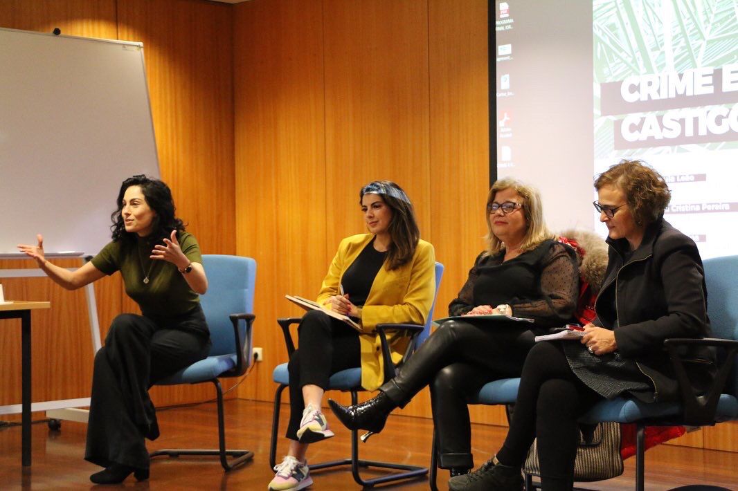 communitas_cecs's tweet photo. 📸 Crime e Castigo

O encontro de hoje oportunizou uma ótima reflexão sobre os sistemas prisionais em Portugal.

Nosso muito obrigado pela presença de todos!

Até o próximo debate! https://t.co/oXBQwuKSnR
