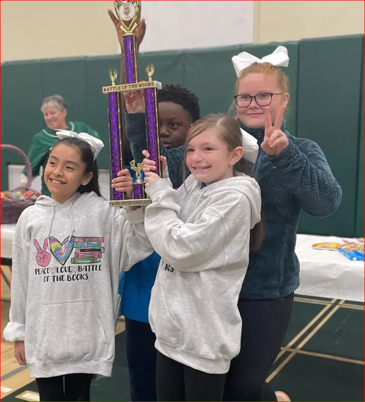 Check out these Wizards! When the going got tough the tough got going! We are beyond proud of them for how they represented our school and all of Fresno High Region at the Hoover Region Battle of the Books!  
#FresnoUnified #BattleoftheBooks #1stPlaceChampions
#KeepOnReading