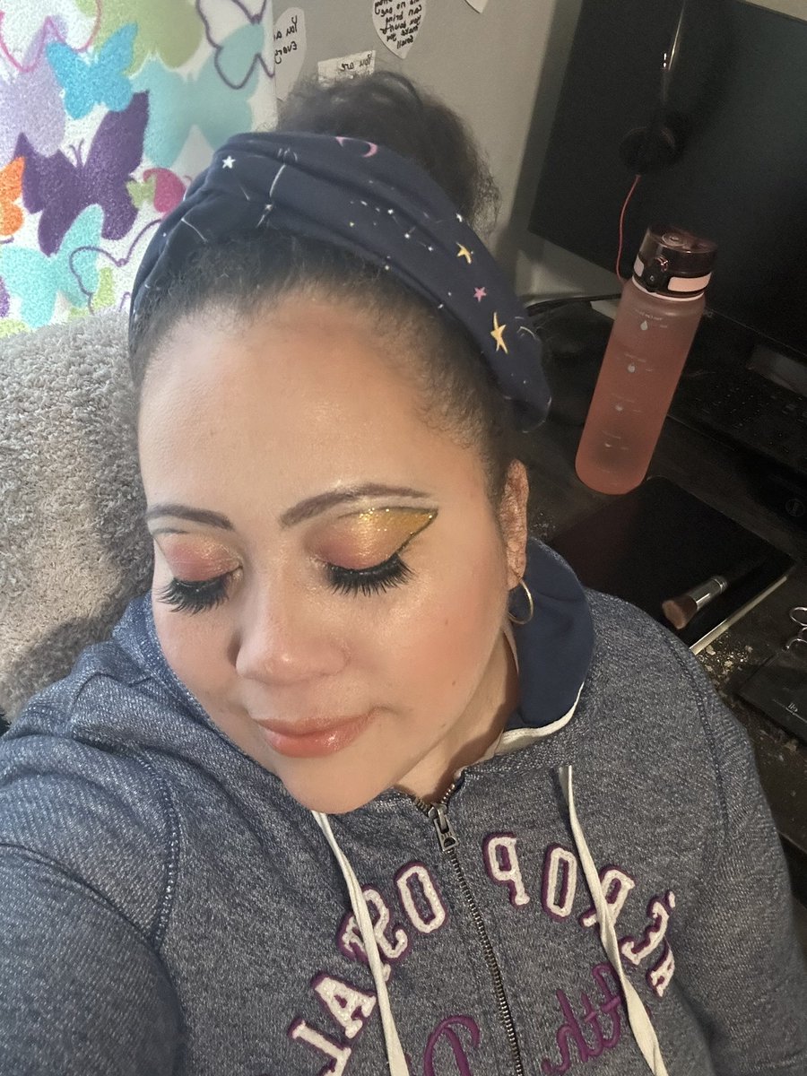 sopita25's tweet photo. My #pink and #gold #makeup look #makeuplooks #makeupbyme #makeupartist #makeupisfun https://t.co/PHFUZmQLpw
