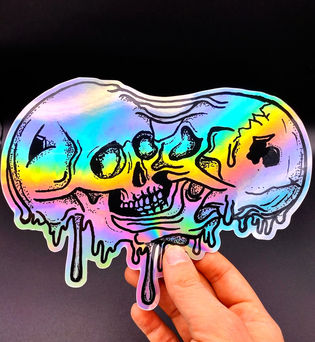 XL size of my Kissing Melted Skulls sticker now available in the shop due to the succes of the normal version! Thank you guys for the love! 💀💀

#meltedskulls #kissingskulls #love #holographicsticker #XLsticker #motorsticker #skateboardsticker #skateboarding #horror #creepy