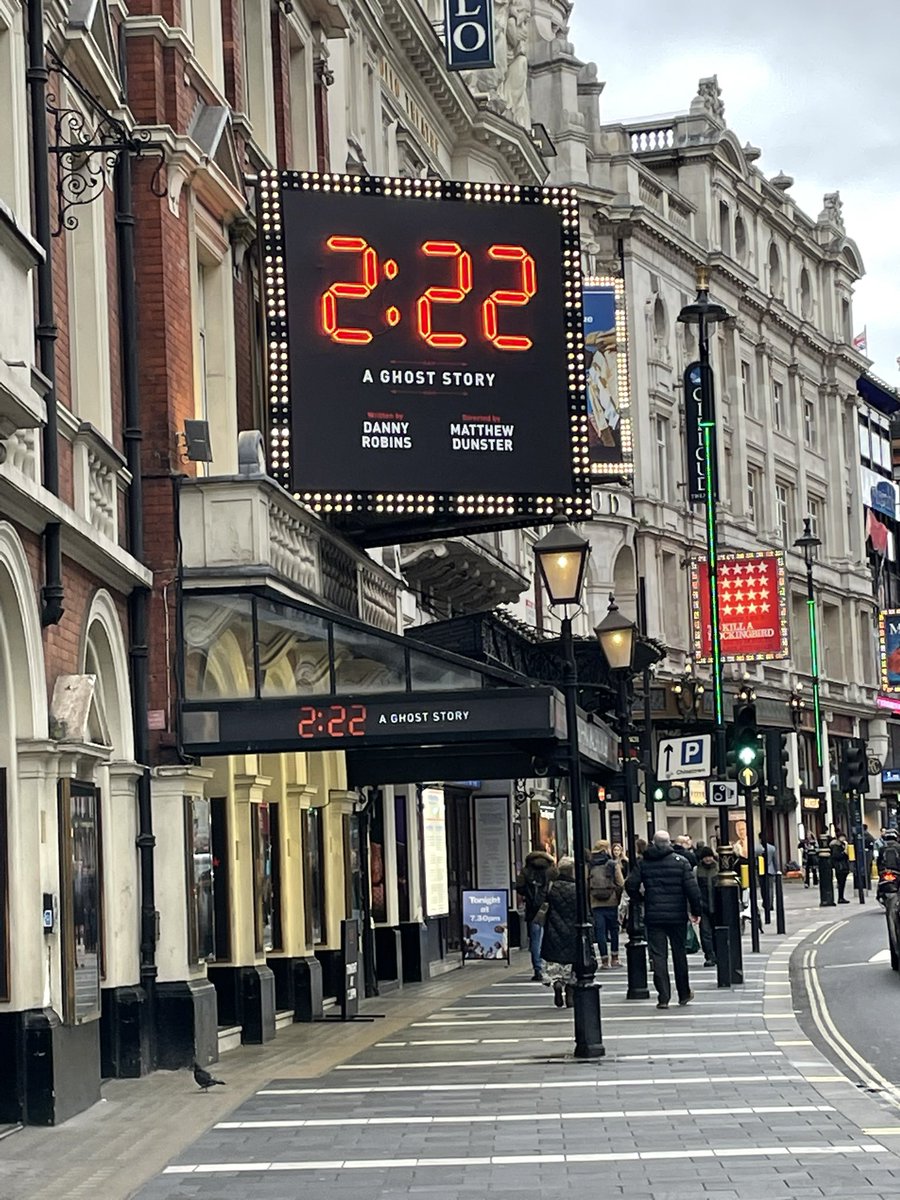 jdmorrison00's tweet photo. @222aghoststory loved the show and @CherylOfficial  was amazing https://t.co/o26ZNDFhqu