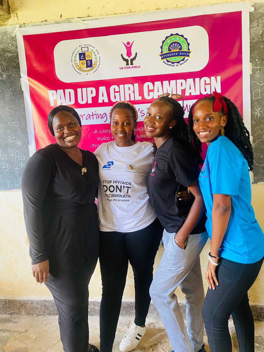 UsforGirls1's tweet photo. March was a beautiful month as we run our #PadUp a girl campaign. Our first outreach was at Mbarara Comprehensive Secondary School where we spent the day providing Menstrual Hygiene education,decombusting myths around menstruation and providing safe absorbent materials. THREAD- https://t.co/rLVoASE9n8