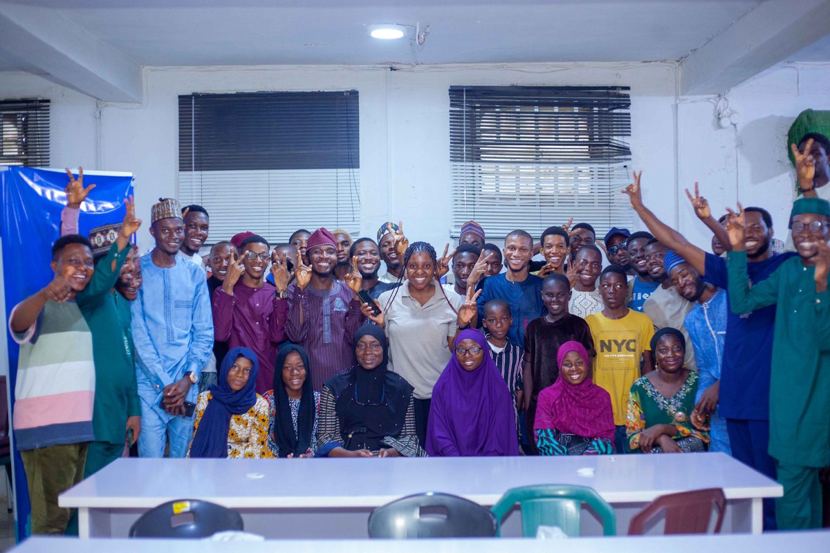 malhubng's tweet photo. We learnt about the latest developments in Flutter and how it’s being used by developers around the world.
- We Connect & Network
- Game session was fun
- Item7 Refreshments and Swags was added perks
We are excited to be a main sponsor.
#flutterextended #ffextendedilorin https://t.co/5KbicWSMZw