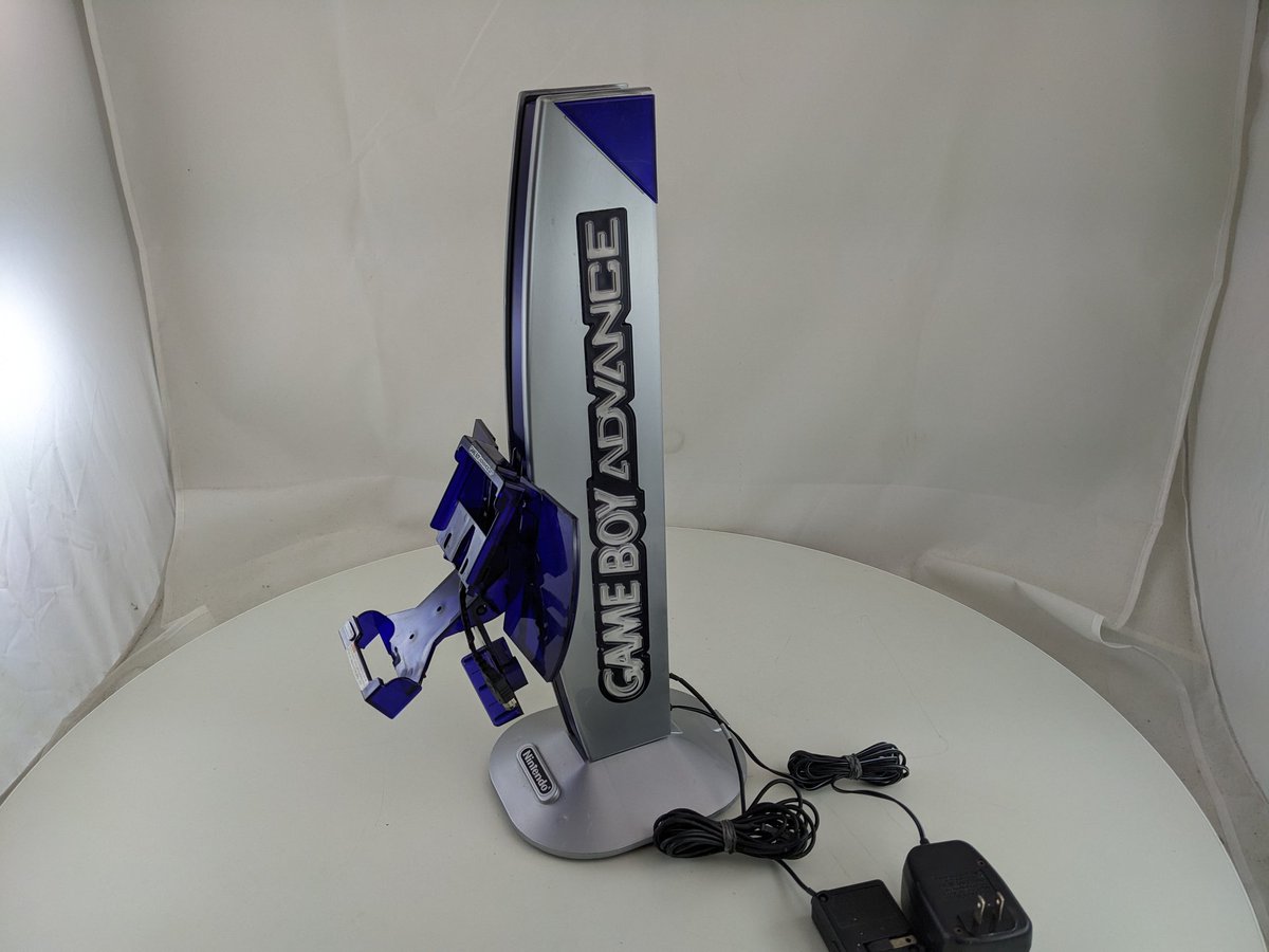 Gymnoge's tweet photo. Got another neat item here at #RePC #gameboyadvance This was meant for the GBA SP and came with inserts for Metroid Fusion which are unfortunately missing. Still lights up though. https://t.co/av5Zy79Pqz