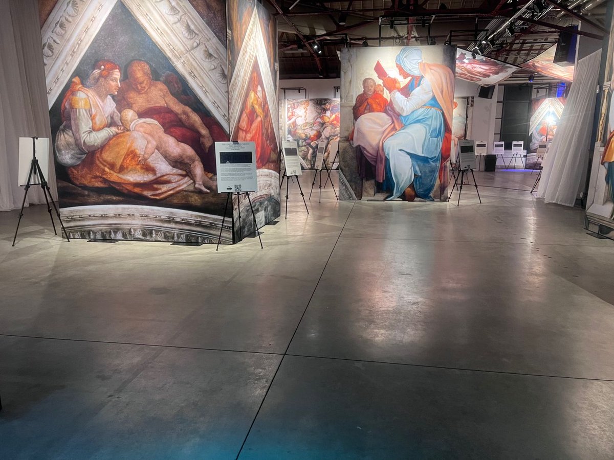 Grand Bizarre Toronto tweet media