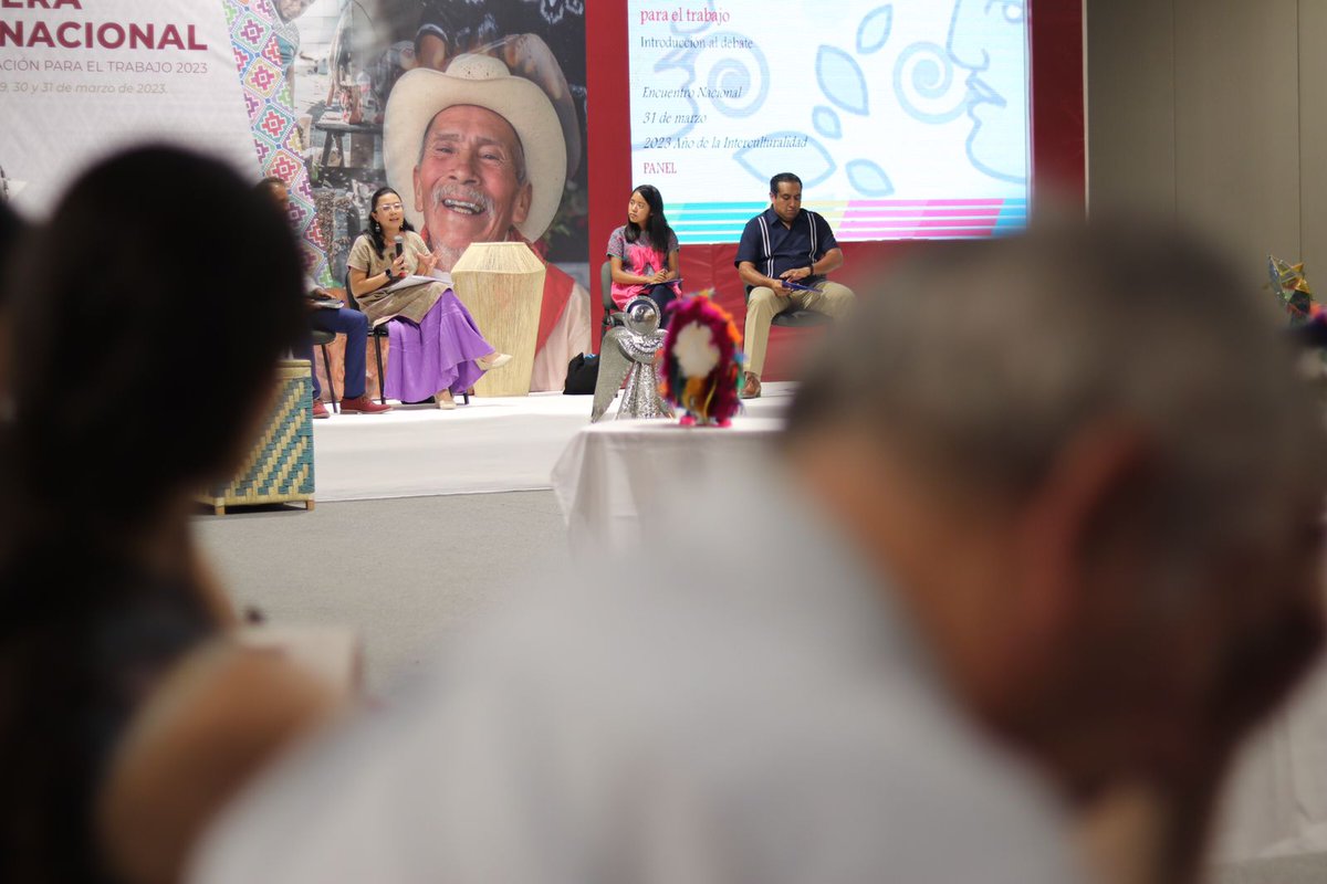 ICAPET_GobOax's tweet photo. En la #1eraReuniónNacionalICAT también se llevó a cabo el panel "Interculturalidad como base de la formación para el trabajo", con los panelistas Orlando Ríos Méndez, del Colegio de Profesionistas Compartir el Conocimiento; Lucila Hernández Ruiz, de la @utsierrasuroax, así como https://t.co/zbx7LzOMJC