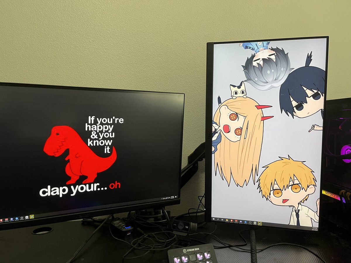 TumorTone's tweet photo. Set up some monitor arms for the first time. Also trying out a rotated monitor. Kinda like it so far https://t.co/fVwDEPAgSh