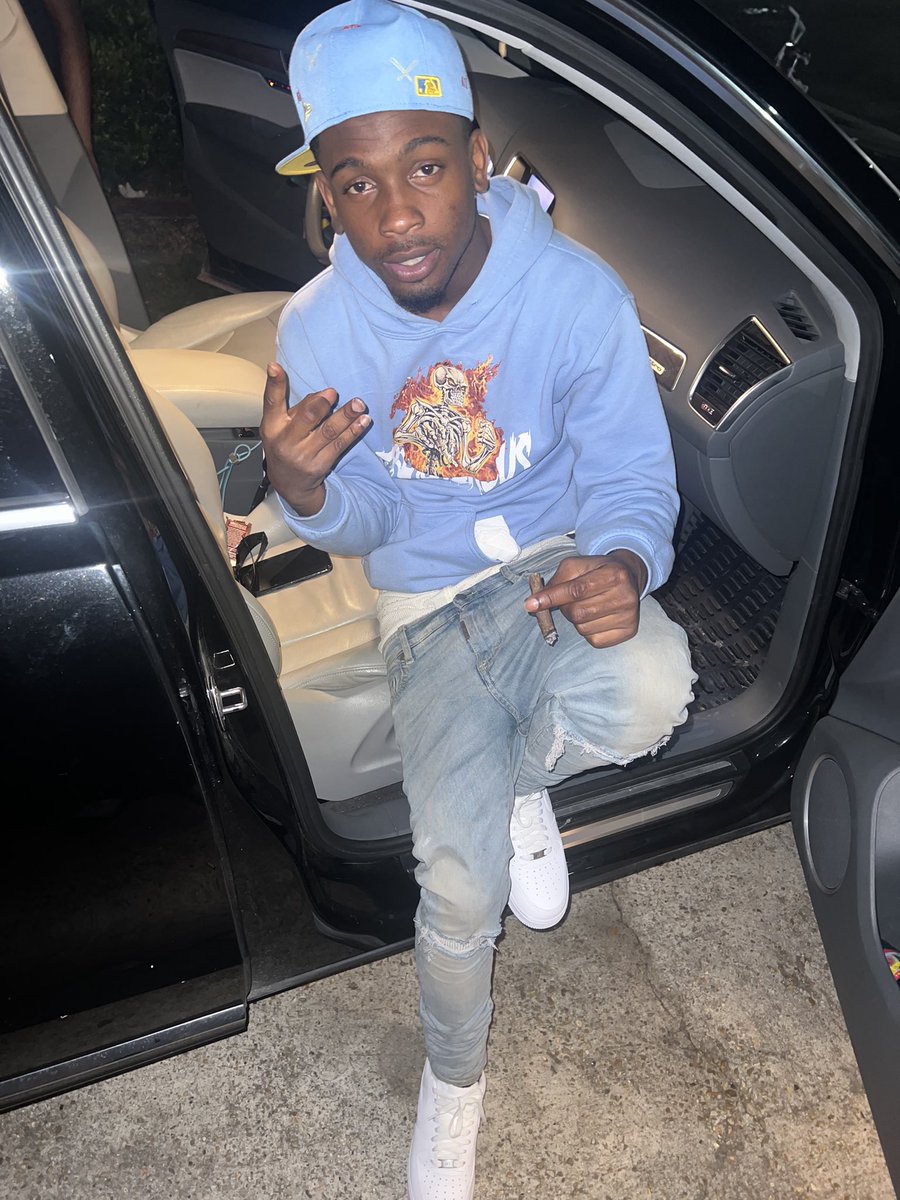 448tadoee's tweet photo. I’m Back Out Here Taking Chances Again  Let’s Go ⚖️ https://t.co/fFy4dN839W