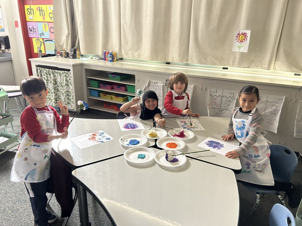 Kelly_A_Miller's tweet photo. These firsties got to be florists yesterday! They made art with 🌸became entrepreneurs by advertising and running their own flower shops, and even made their own bouquets!  We ❤️ being able to learn about different careers through @CVWorldofWork ! @APLee_CVUSD https://t.co/sIilQHP2YW
