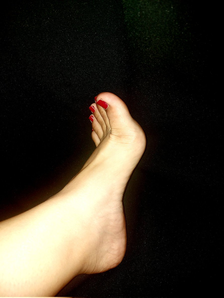 Laila3423's tweet photo. @princesasfeet 10 semanales... https://t.co/gWHjkj0PZn