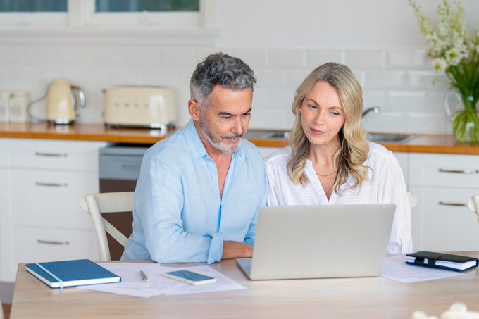 As Women Live Longer, They Should Also Plan For A Second Retirement trib.al/HivjHWQ