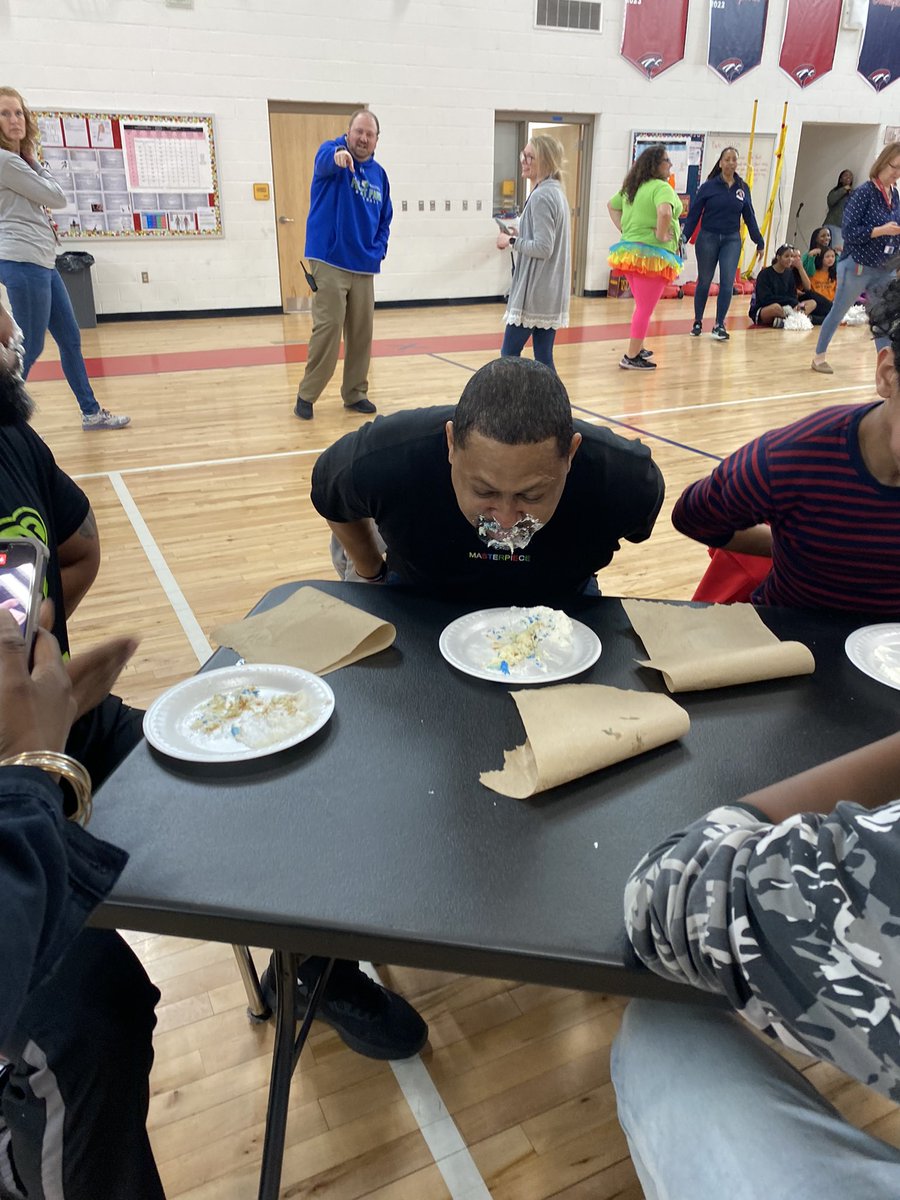 Coach Marshall458 tweet media