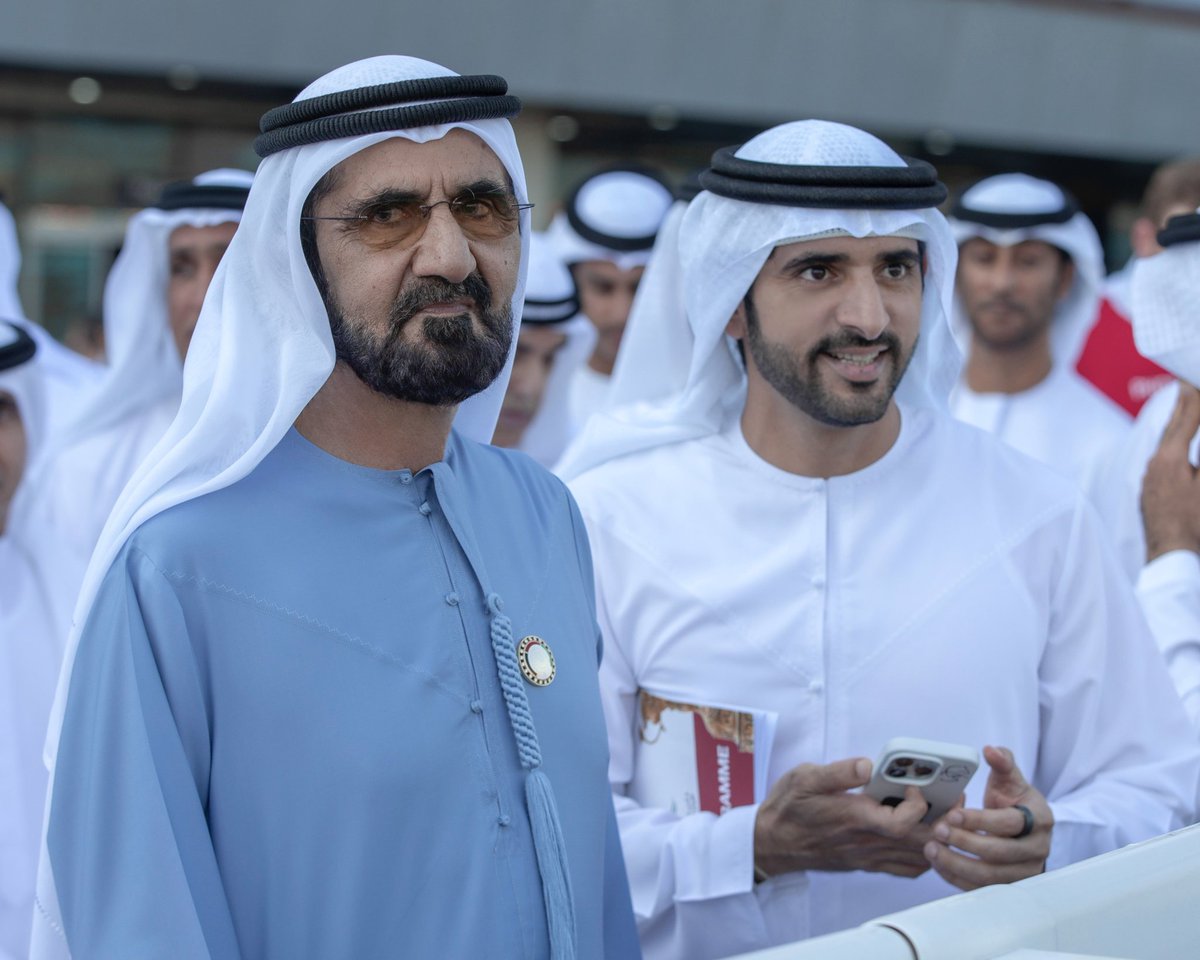 خلال لقائي اليوم بالرئيس الروماني الزائر للبلاد .. ناقشنا مجمل العلاقات، وتوافقنا على أهمية تطوير التواصل بين البلدين في كافة القطاعات