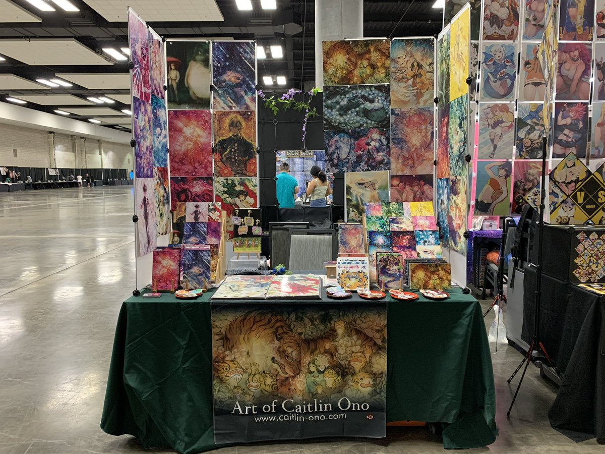 drawingkit's tweet image. First in-person con since the pandemic began! Come visit at Kawaii Kon table 150, all the way in the back corner! Starring a few new pieces, including two that have never been sold before!