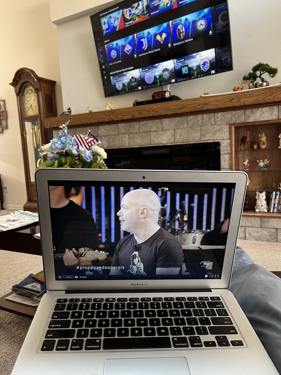 pietroporcella's tweet photo. #propagandalive #vardipuntata https://t.co/baZYm1L99K