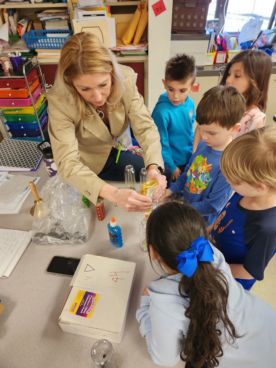 epsdmacungie's tweet photo. Mrs Schrack &amp; Mrs Ulicny  read I Am Peace: A Book of Mindfulness, made Mindful calming jars and talked about different mindfulness routines used in Mrs Schrack’s K classroom daily to promote Social Emotional Learning. #EastPennPROUD https://t.co/pI3iyc8Hsz