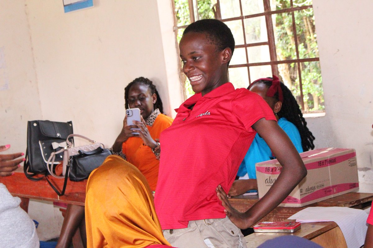 UsforGirls1's tweet photo. -The girls were so happy to have us as we freely talked about menstruation &amp; addressed their most pressing issues. Our beautiful volunteer, knows that cramps can be such a pain &amp; gladly showed us the exercises she usually does to get relief. Everyone was glad to join in! What fun https://t.co/Q66cADdJ2g