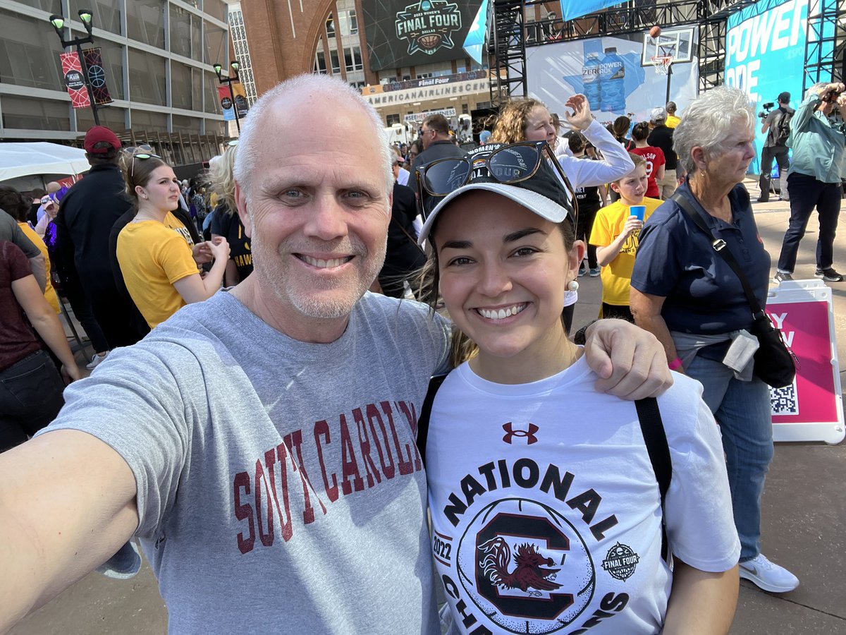 omhalvorson's tweet photo. #WFFSELFIE https://t.co/LkS2P3yjK2