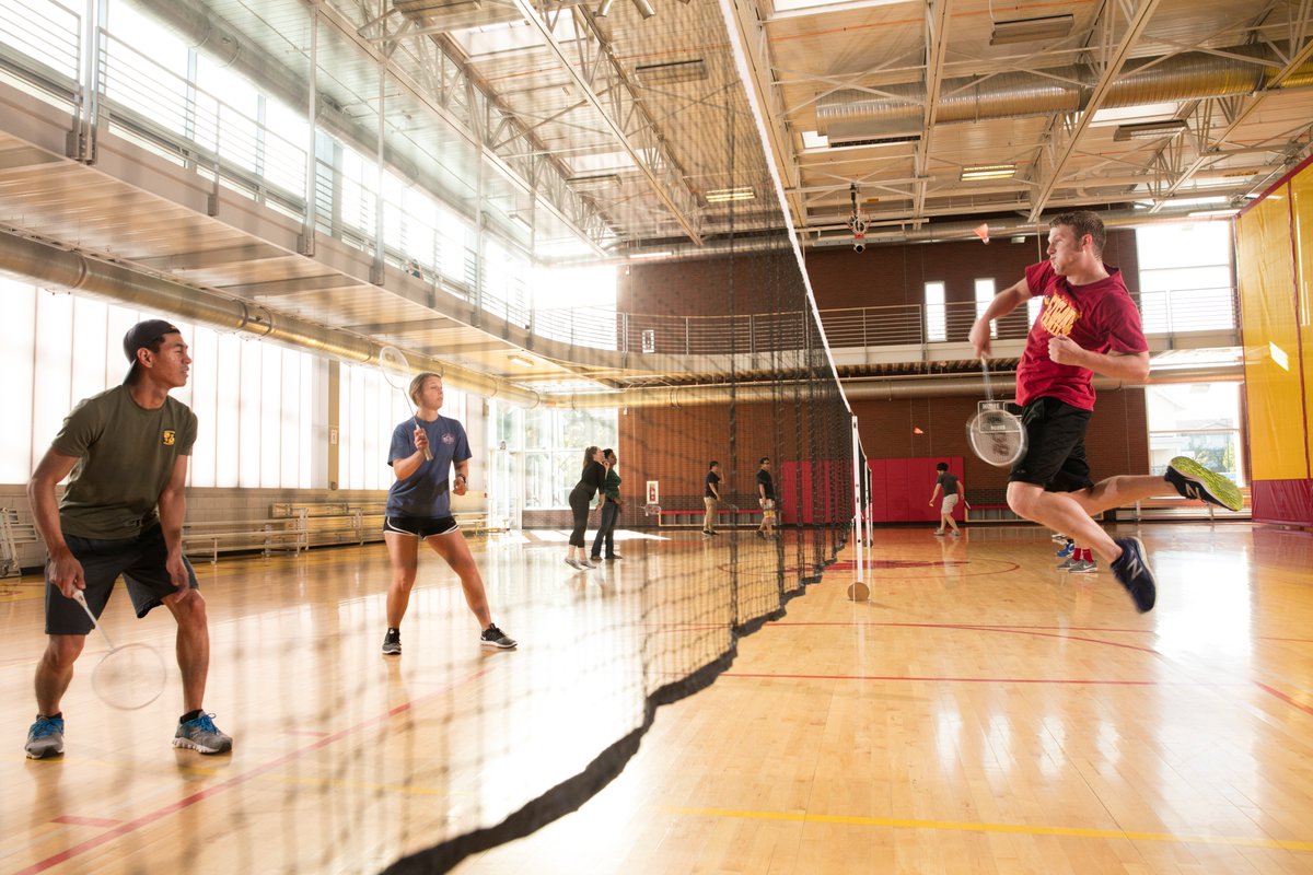 ISURecS's tweet image. Badminton sign up is now available! We have three divisions based on skill level. Whether you are a professional or have never played before, Intramural badminton is for you! Sign up online before April 6.

#iowastate #campusrec #intramurals #badminton