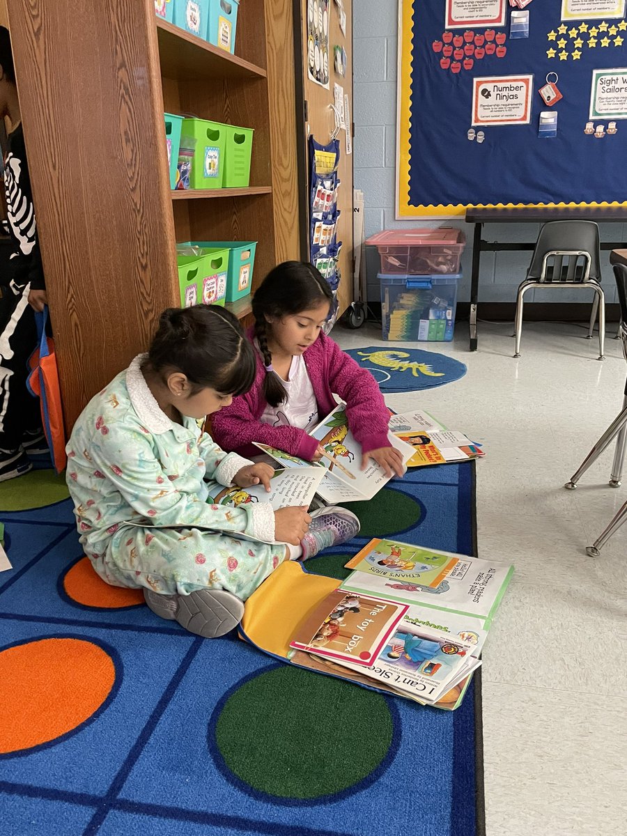 Ms_Murraysclass's tweet image. Such a fun “snow day!” Pajamas, reading by the fire, and hot cocoa and a movie! @PotowmackES