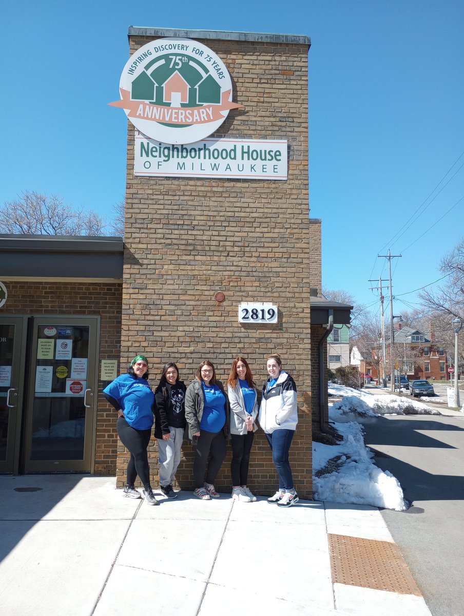 NeighborMKE's tweet photo. Thanks to two volunteer crews from Gruber Law Offices who helped NH brighten up our Teen Program’s Lounge! Your great work is giving all of us a renewed spirit! Watch in the coming weeks for a full before and after story! #inspiring #discovery #teamwork #volunteering https://t.co/txW5fMewkF