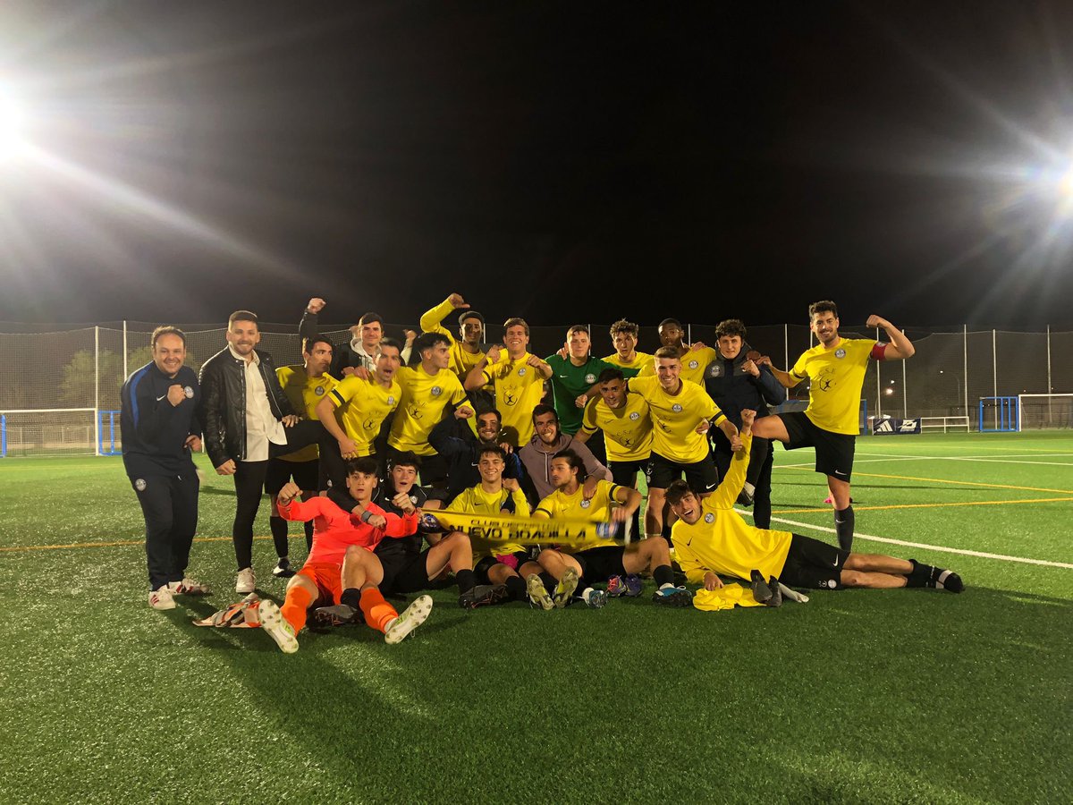 educentron13's tweet photo. Bendito fútbol ❤️🙌 https://t.co/MQaELLt55x