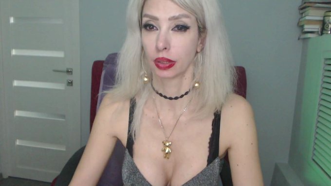 I'm online @MyFreeCams! #onmfc https://t.co/PlGLdxpm31 💚 https://t.co/wPiZccGgDf<a class="tags" href="/tag/myfreecams">@myfreecams</a><a href="/tag/onmfc"class="tags">#onmfc</a>