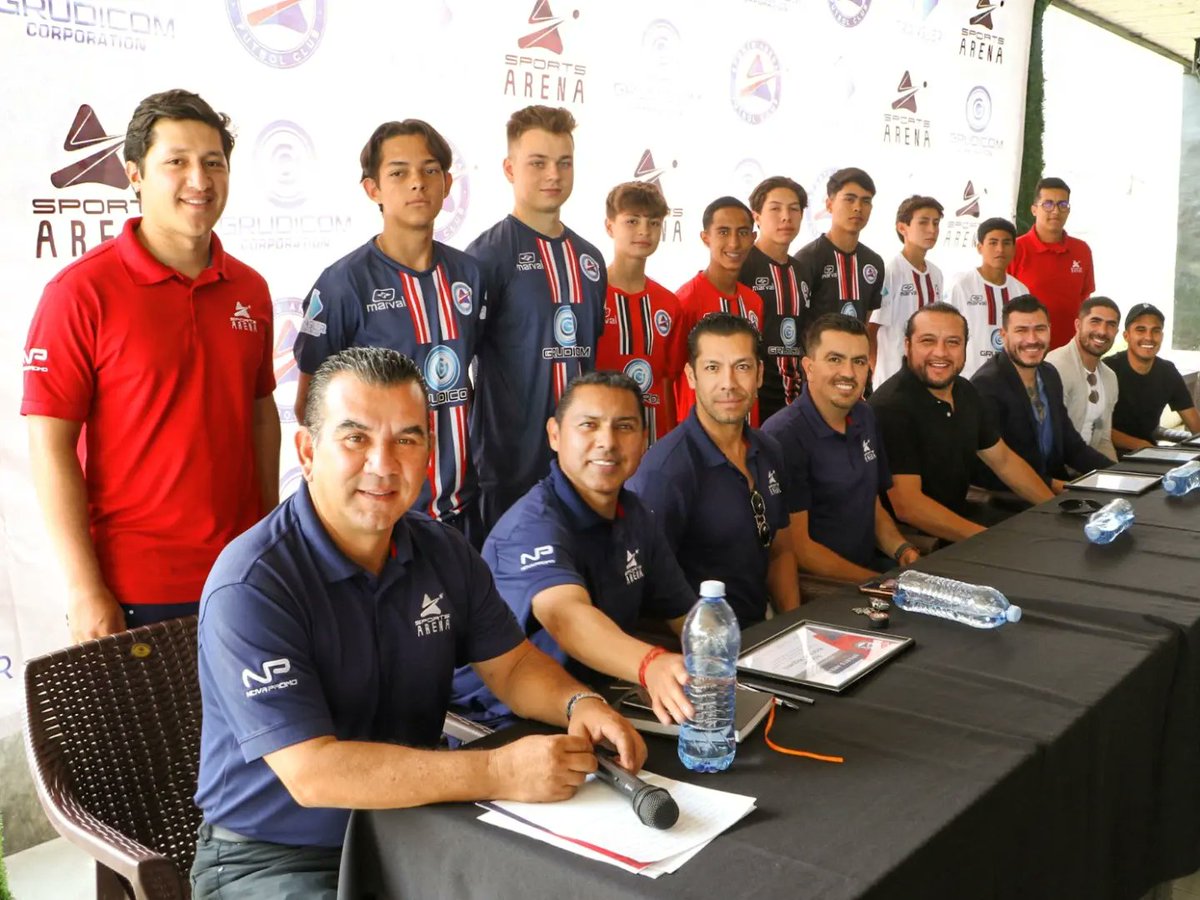 LVillagran23's tweet photo. Presentación de la academia #SportsArenaFC en las instalaciones de @SportsArenaGdl categorías 3ra, 4ta y 5ta premiere de la @FMF 
Gracias por su apoyo @ZMGsports @informador @jairpereira16 @chatonoficial @uli_davila @4Hectorreynoso @RamonMorales11 @PAULEDELGADILLO https://t.co/jaqpqHg83C