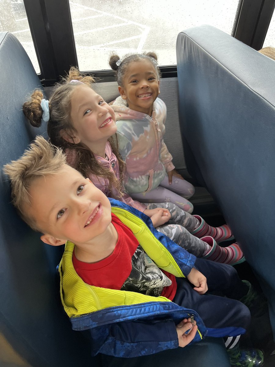 melliottsclass's tweet photo. A field trip Friday to see Frozen Jr! We thought “it was the best movie EVER!” https://t.co/rwmvtltjO7