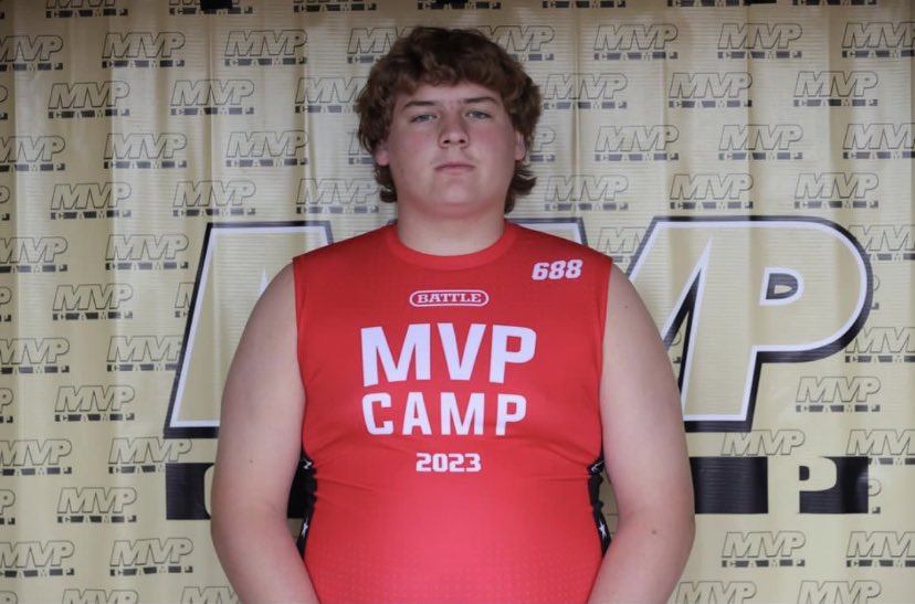 RecruitTheHam's tweet photo. 🔵🔵🔵🔵 Class of 2025 🔴🔴🔴🔴

6’4 285, OL Josh Ford @JoshFord71 

Showed up and showed out at the MVP camp! 

@RecruitGeorgia @EffinghamFb @912Sports @Mansell247 @ChadSimmons_ @jeffsentell https://t.co/cRUamPRFlW