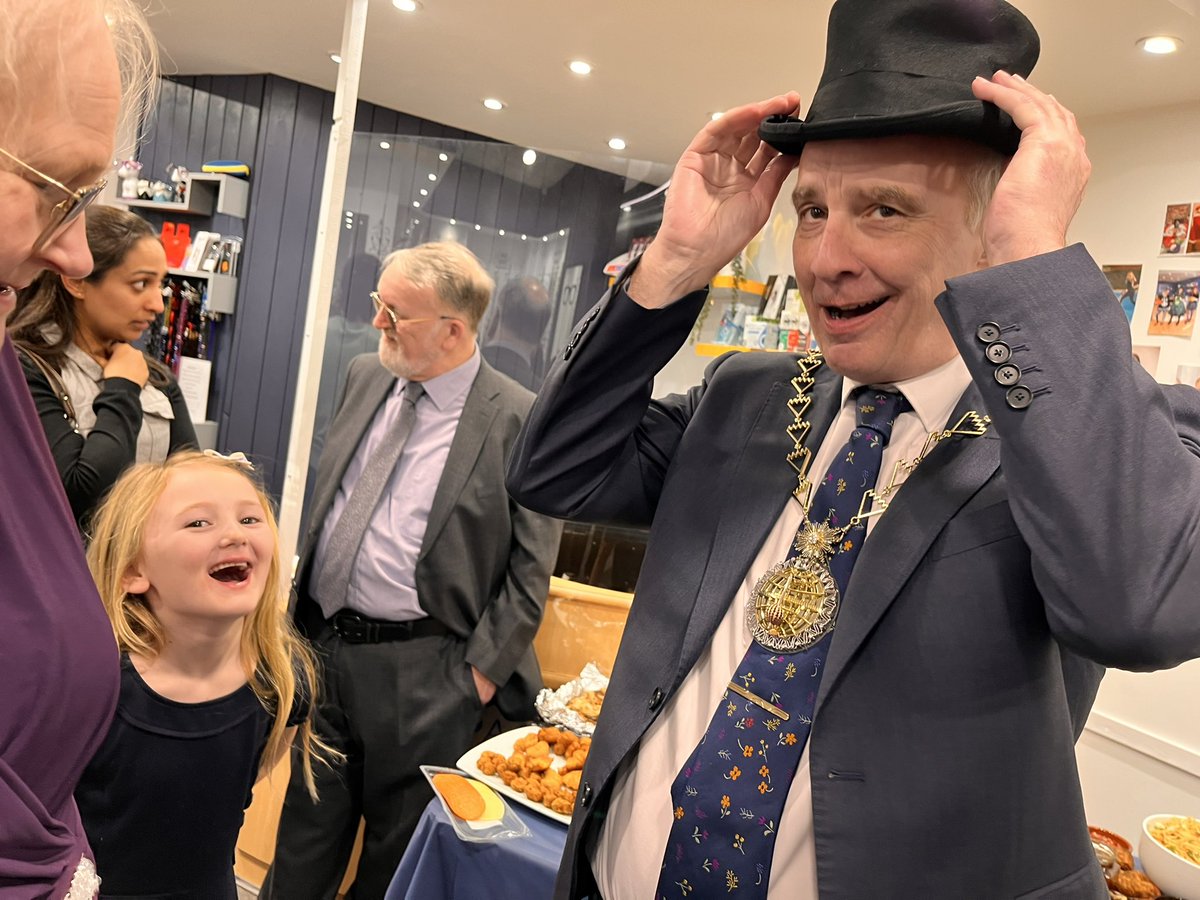 PageAndSmall's tweet image. It was a pleasure to meet the Mayor and Mayoress of @Royal_Greenwich  who joined us to celebrate 30 years to the day of providing family eyecare in Charlton. Thank you to everyone who has helped us reach milestone. @Leofletcher6 @darryl1974