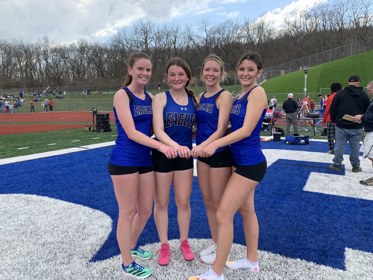 🚨MEET CHAMPIONS!🚨 Both Boys and Girls 4x800m relay teams kick off the Leavenworth Invitational capturing Gold for the Eagles! 🥇x2!