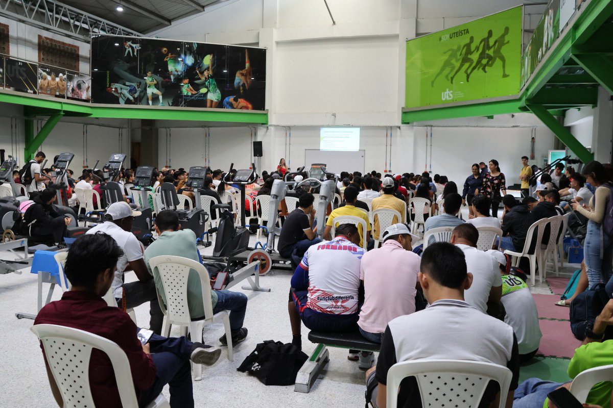 Unidades_UTS's tweet photo. #InfoUTS I En el Coliseo UTS se realizó la Asamblea General Ordinaria para reactivar el Club Deportivo de la institución. En este encuentro participaron deportistas, comunidad #uteísta, padres de familia, niños de las escuelas de formación deportiva y nuestro rector @olengerke. https://t.co/YBehQIfoEZ