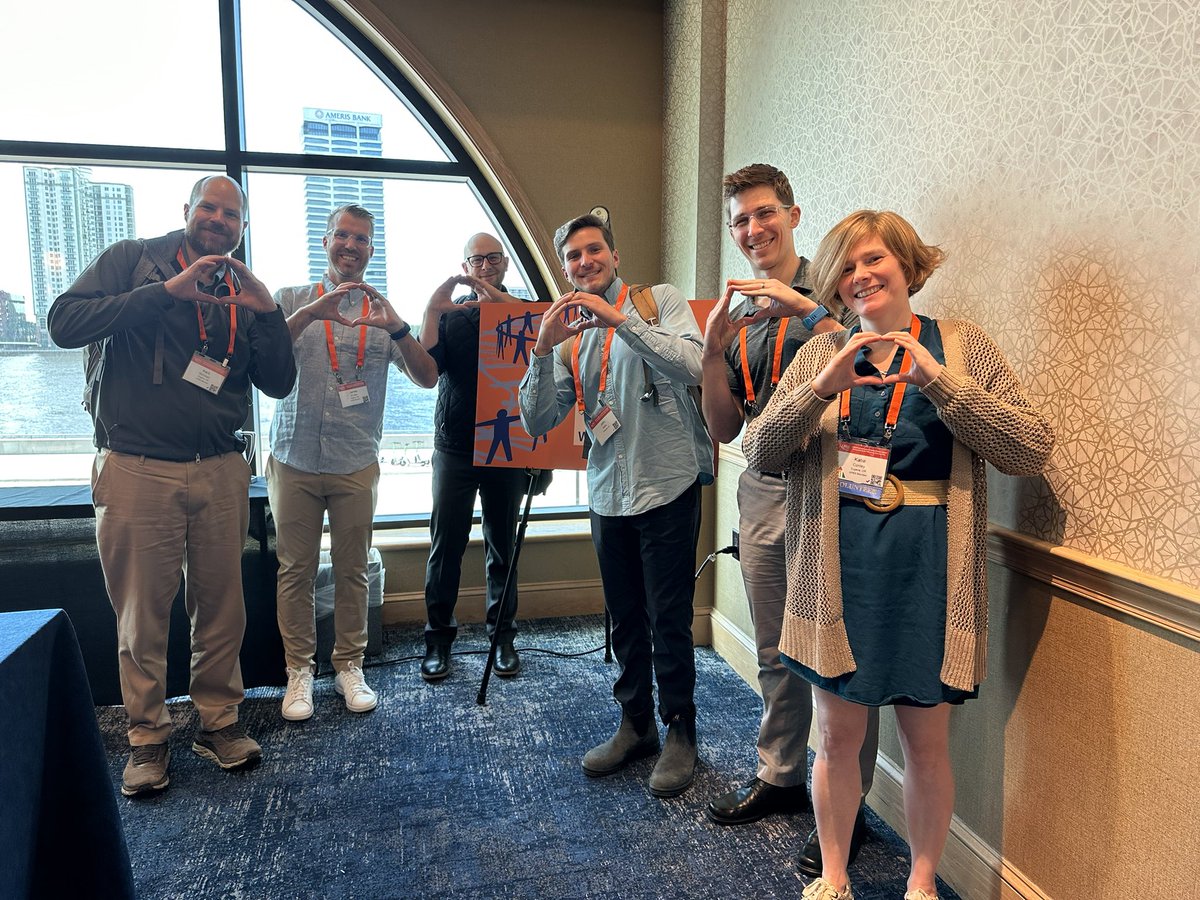 _kentmc's tweet image. Flock of @uoeducation ducks spotted in Jacksonville at #APBS2023