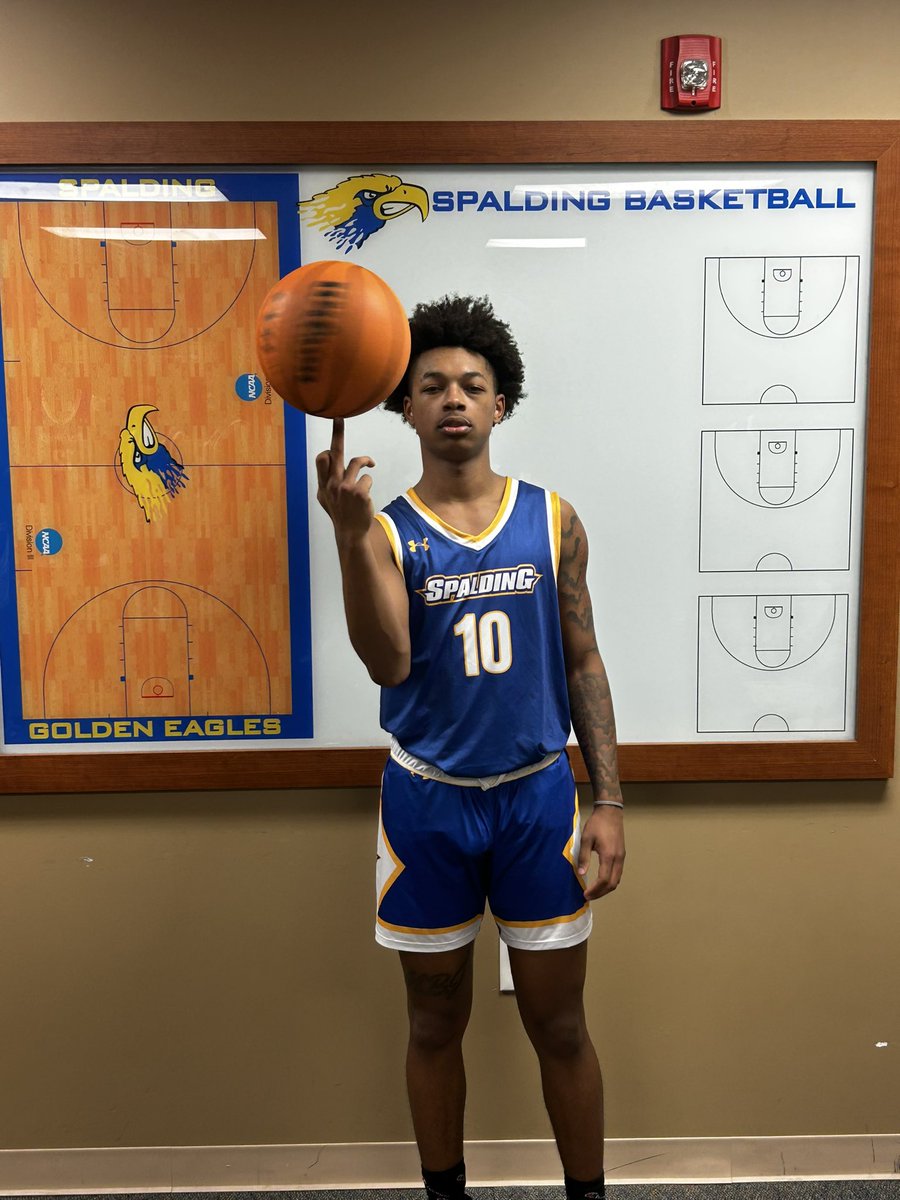 10kmyles's tweet photo. Blessed to receive a offer from @SpaldingMBB thank you @KGrayX https://t.co/WeIPope2V8