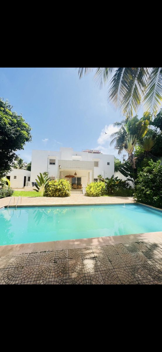 AliouneMr's tweet photo. *BELLE VILLA A LOUER AUX ALMADIES* (en 2ème position de la Route du King Fahd, avec piscine, jardin, salle de sport, cour avant, cour arrière, garage pour 4 voitures)
- Superficie : *1.001 m2* 
- Nature : TF individuel  
*PRIX* : 
* 3 millions 500 mille FCFA. https://t.co/QRjjeTJwoh