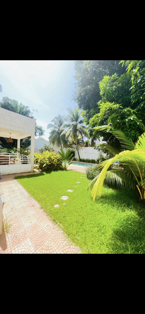 AliouneMr's tweet photo. *BELLE VILLA A LOUER AUX ALMADIES* (en 2ème position de la Route du King Fahd, avec piscine, jardin, salle de sport, cour avant, cour arrière, garage pour 4 voitures)
- Superficie : *1.001 m2* 
- Nature : TF individuel  
*PRIX* : 
* 3 millions 500 mille FCFA. https://t.co/QRjjeTJwoh