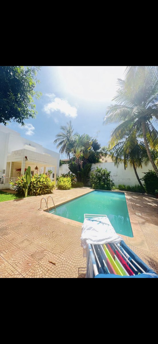 AliouneMr's tweet photo. *BELLE VILLA A LOUER AUX ALMADIES* (en 2ème position de la Route du King Fahd, avec piscine, jardin, salle de sport, cour avant, cour arrière, garage pour 4 voitures)
- Superficie : *1.001 m2* 
- Nature : TF individuel  
*PRIX* : 
* 3 millions 500 mille FCFA. https://t.co/QRjjeTJwoh