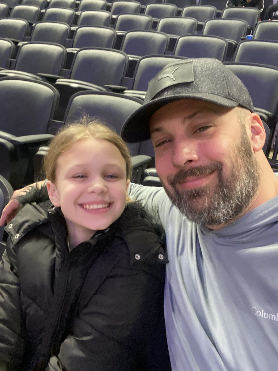 aarock21's tweet photo. #pacers #pacersgamenight https://t.co/POy4cX0GJ3
