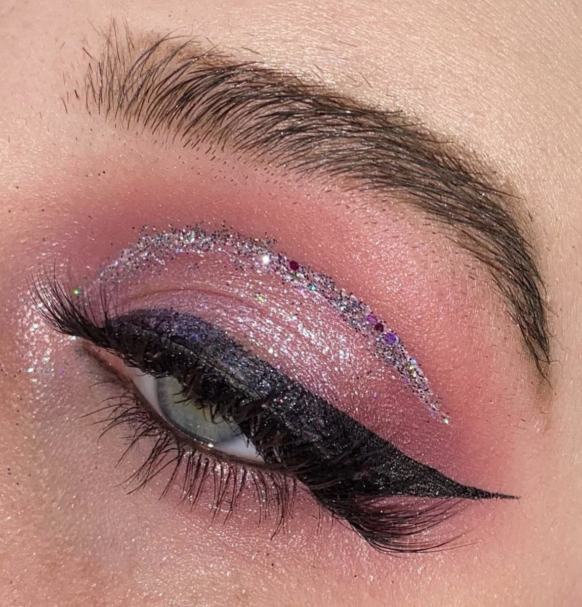 ProfusionCo's tweet photo. Lovestruck with this pretty in pink makeup look 😵‍💫 @kaylee_benoit18 created this look with our Lovestruck palette 💘

________________
#profusioncosmetics #pinkmakeuplook makeuplook #makeupenthusiast #cakefaceconfession #makeupoftheday #makeupdeals #makeupinspiration #influen https://t.co/x51GWeJCGN
