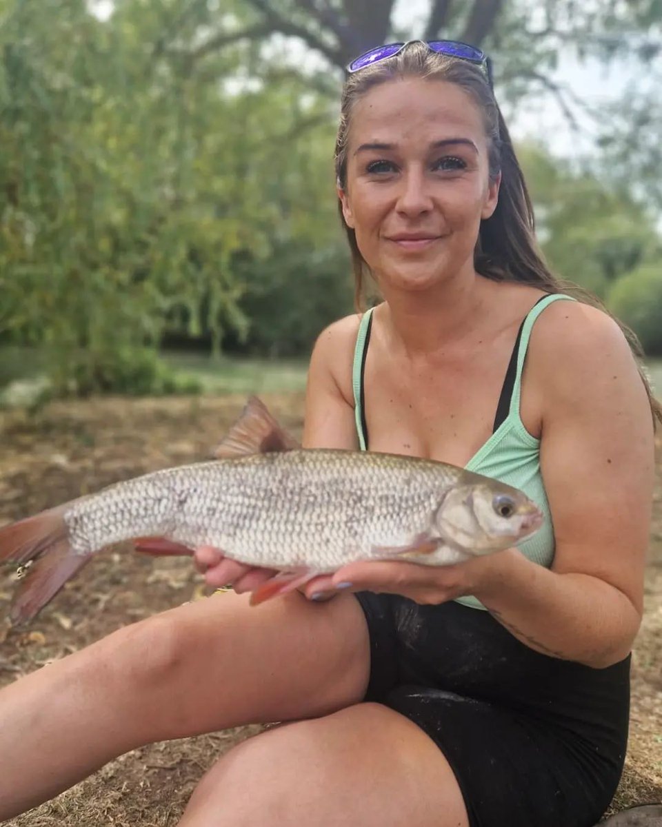 SAM_MENX's tweet photo. Can anyone please tell me what this fish is as i wasnt too sure? 🎣🎣
#carp #carpfishinguk #carpfish #carpfishing
#carpangler #carpcaptures #carpgirlz #carpmirror #carpgirl #carpuk #carplifestyle #fishing https://t.co/N7hJIDN7eh