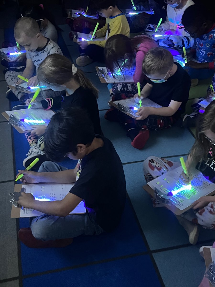 More fun Friday with black lights and highliters at math! #pattiepanthers