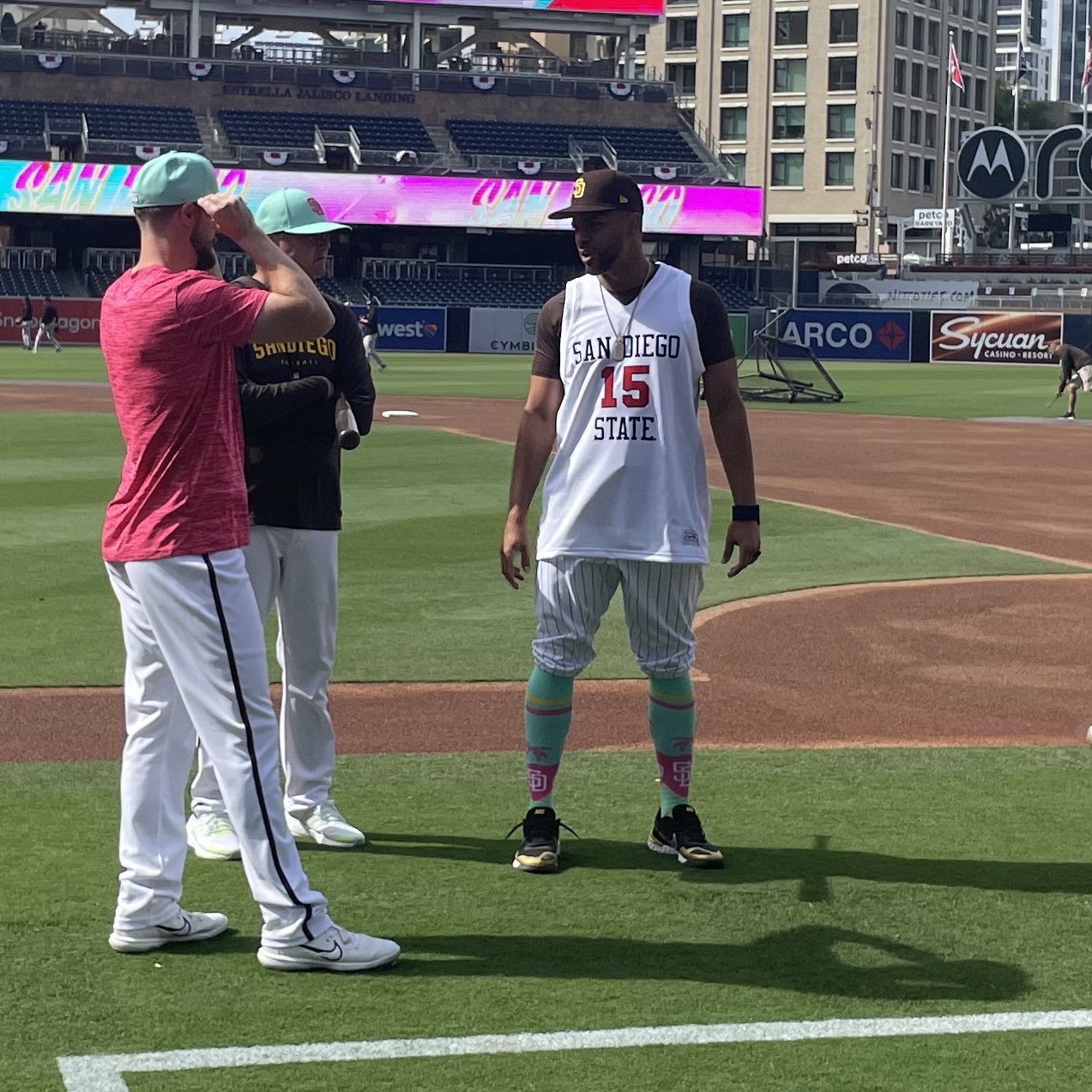 97.3 The Fan on X: Xander Bogaerts and other Padres players wearing SDSU  Kawhi Leonard jerseys!  / X