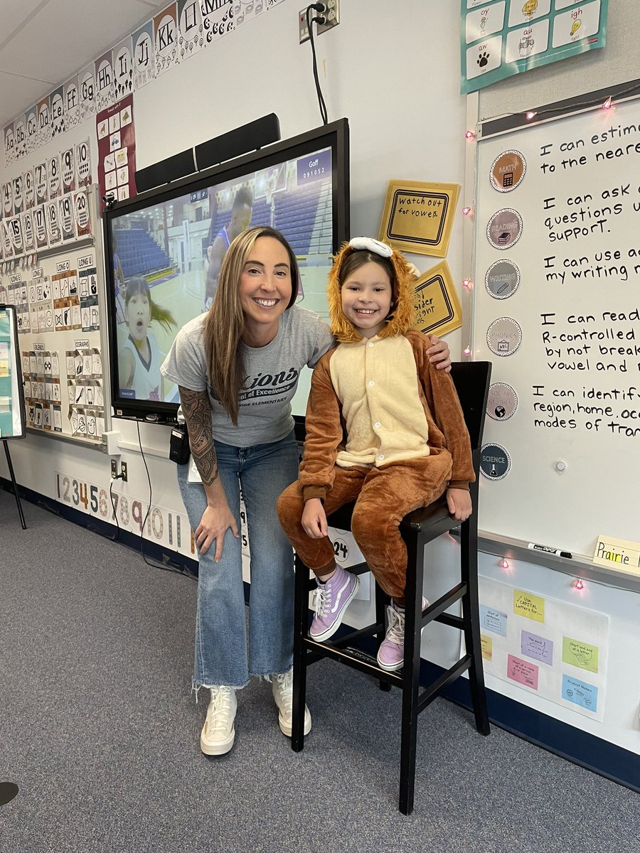 This Lake Ridge Lion took School Spirit Day to the next level. 🧡 #lrespride @LakeRidgeES