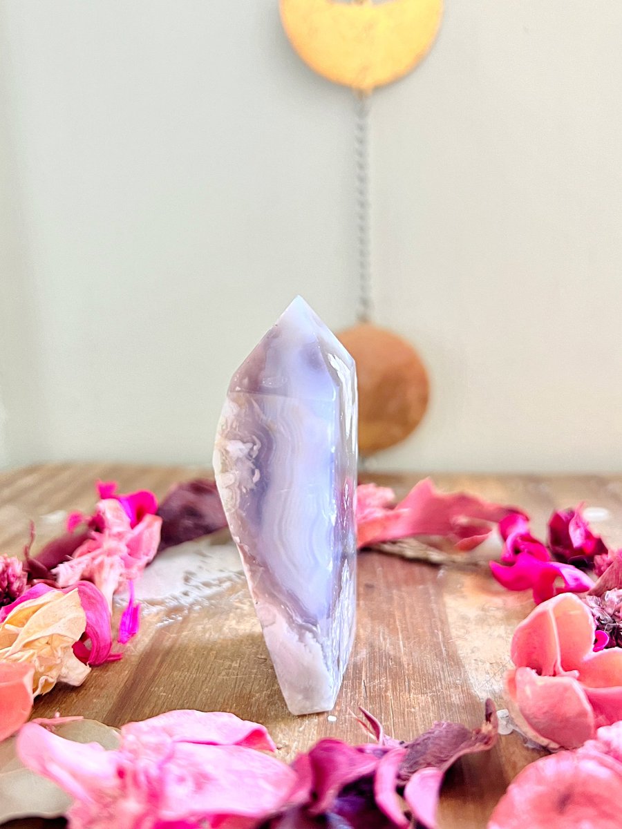 Annabtlouise's tweet photo. There are two absolutely beautiful Dark Flower Agate towers still available!🤍✨

These beauties are so dainty and look at the banding 🤩

VIDEOS ARE BELOW ⬇️ 

Can we find one a home today? https://t.co/YKjo4TVmPN comes with a gift! https://t.co/VIsOkQD6lM