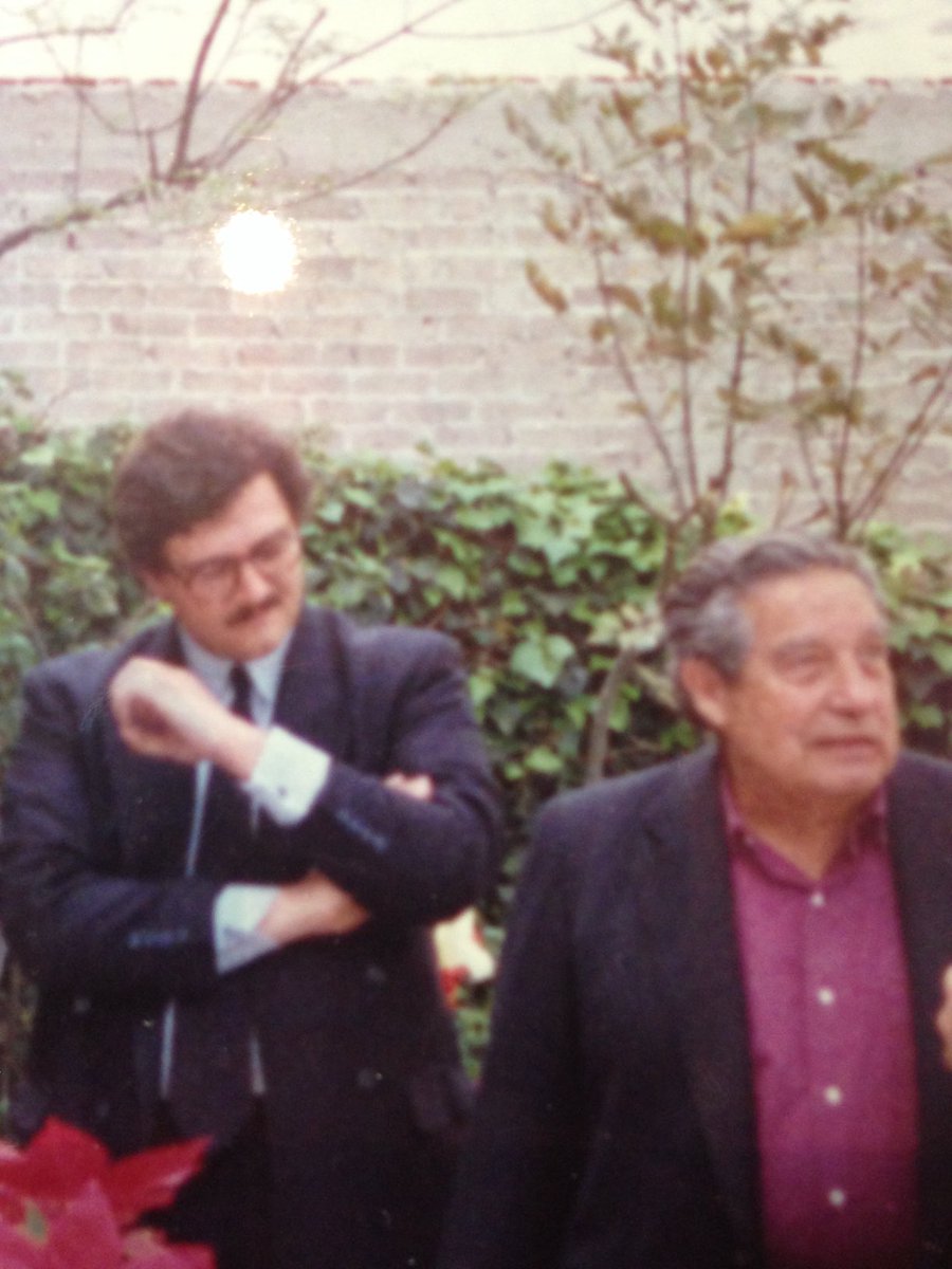 Octavio Paz nació el 31 de marzo de 1914 en Mixcoac, Ciudad de México.