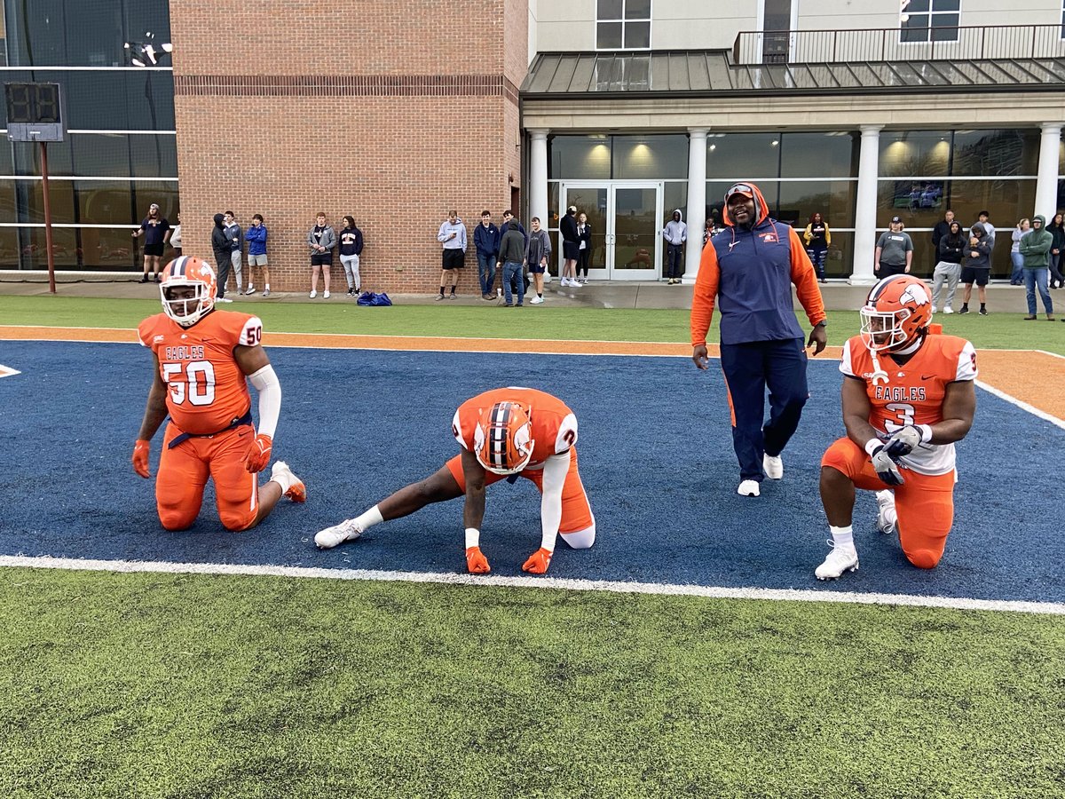 CN_Eagles's tweet photo. Pre-spring game shots @cnfootball 📷🏈

📈 https://t.co/hiIvfnQa8x https://t.co/IB8oB6Hc9I