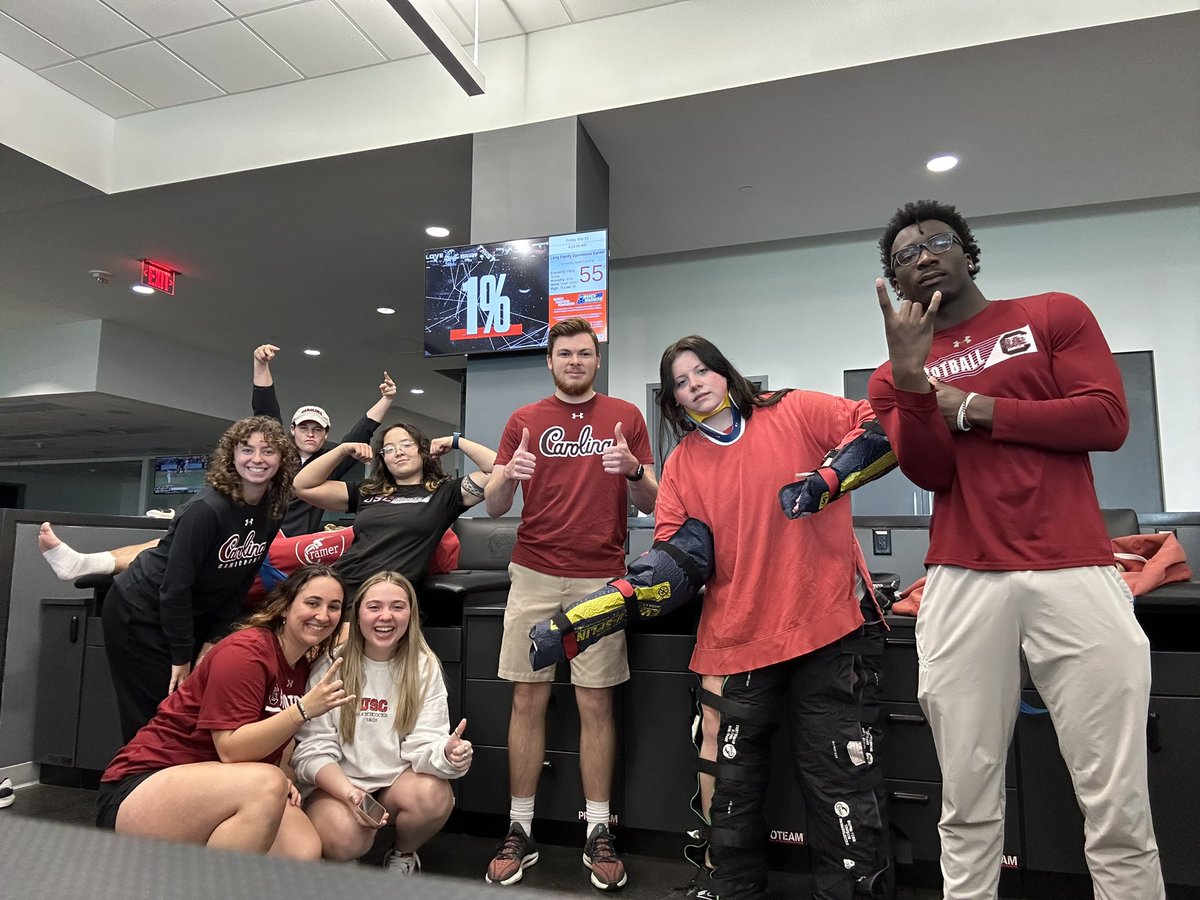 I am proud to be an athletic trainer! I am a part of one of the most unique professions. I love that each day is different and an opportunity to learn and grow.
#GamecockAT #NATM2023

Enjoy the fun photo from today of us checking our splints. There’s an AT for that.